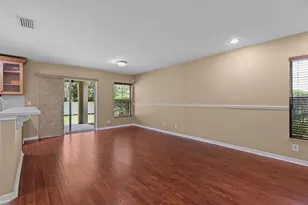 2916 Royal Tuscan Ln, Valrico, FL 33594 - Photo 10