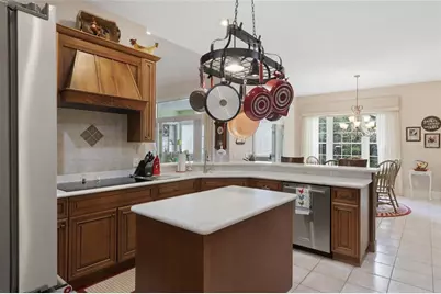 5649 Beech Street, Zephyrhills, FL 33542 - Photo 8