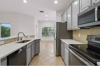 1810 Mira Lago Circle, Ruskin, FL 33570 - Photo 14