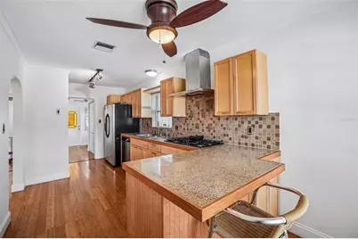 1010 45th Street N, Saint Petersburg, FL 33713 - Photo 10