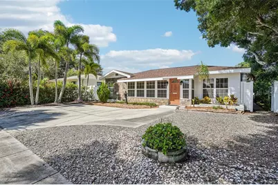 1010 45th Street N, Saint Petersburg, FL 33713 - Photo 1