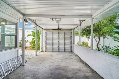 1010 45th Street N, Saint Petersburg, FL 33713 - Photo 2