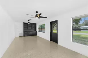 2723 Lynnhurst St, Sarasota, FL 34239 - Photo 10