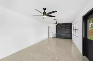 2723 Lynnhurst St, Sarasota, FL 34239 - Photo 12