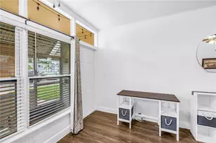 4001 58th St N, Kenneth City, FL 33709 - Photo 10