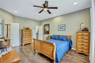 1503 Yale Castle Ct, Ruskin, FL 33570 - Photo 36