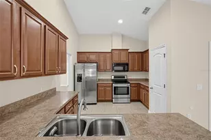 1170 Kittansett Ln, Auburndale, FL 33823 - Photo 10