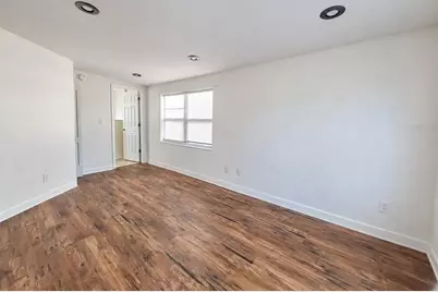 6711 Dartmouth Avenue N, Saint Petersburg, FL 33710 - Photo 8