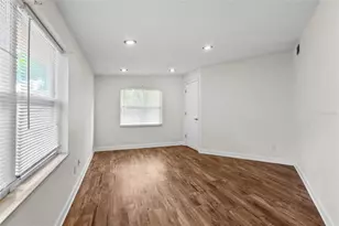 6711 Dartmouth Ave N, Saint Petersburg, FL 33710 - Photo 12