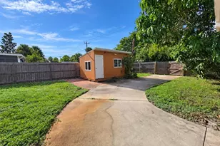 6711 Dartmouth Ave N, Saint Petersburg, FL 33710 - Photo 22