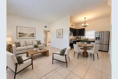 6711 Dartmouth Avenue N, Saint Petersburg, FL 33710 - Photo 2