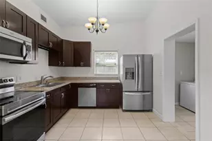 6711 Dartmouth Ave N, Saint Petersburg, FL 33710 - Photo 4