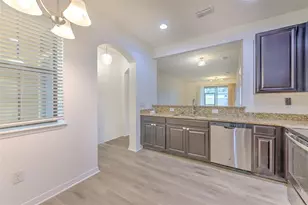 5116 Bay Isle Cir, Clearwater, FL 33760 - Photo 8
