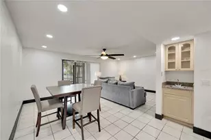 6301 Newtown Cir, Tampa, FL 33615 - Photo 16