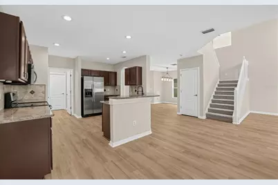 7876 Carriage Pointe Drive, Gibsonton, FL 33534 - Photo 10