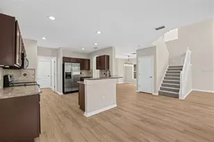 7876 Carriage Pointe Dr, Gibsonton, FL 33534 - Photo 10