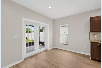 7876 Carriage Pointe Drive, Gibsonton, FL 33534 - Photo 12