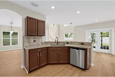 7876 Carriage Pointe Drive, Gibsonton, FL 33534 - Photo 8