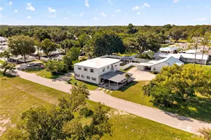6106 12th St, Zephyrhills, FL 33542 - Photo 2