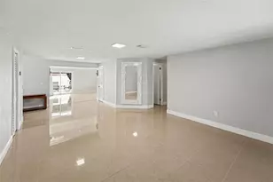 8911 113th St, Seminole, FL 33772 - Photo 4