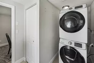 8911 113th St, Seminole, FL 33772 - Photo 18