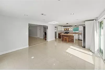 8911 113th Street, Seminole, FL 33772 - Photo 10
