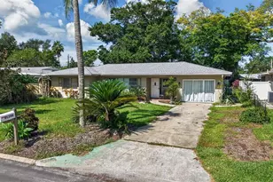 11598 Oval Dr W, Largo, FL 33774 - Photo 1