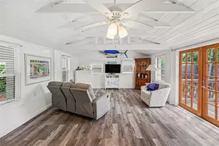 129 94th Ave, Treasure Island, FL 33706 - Photo 6