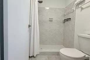 6015 Laketree Ln, Temple Terrace, FL 33617 - Photo 16