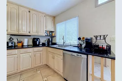 7542 Harbor View Way, Seminole, FL 33776 - Photo 18