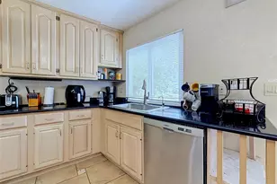 7542 Harborview Way, Seminole, FL 33776 - Photo 18