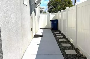 4201 W Gray St, Tampa, FL 33609 - Photo 2