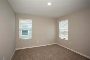 36668 Thornhedge Dr, Zephyrhills, FL 33541 - Photo 16