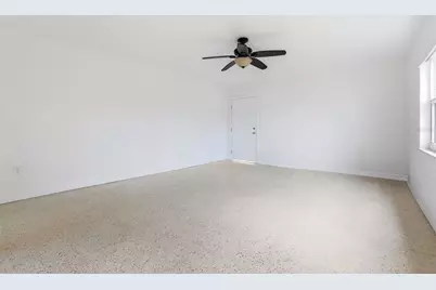 111 60th Avenue #1A, Saint Pete Beach, FL 33706 - Photo 4