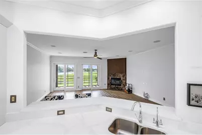 651 Saxony Boulevard, Saint Petersburg, FL 33716 - Photo 10
