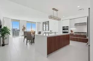 400 Central Ave, Saint Petersburg, FL 33701 - Photo 12