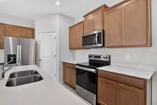 9147 Aurelia Ave, Parrish, FL 34219 - Photo 6