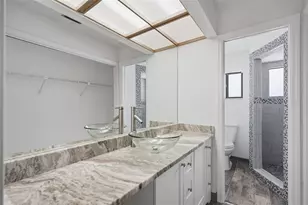 5824 Idle Forest Pl, Tampa, FL 33614 - Photo 24