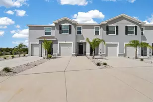 33046 Major Oak Dr, Wesley Chapel, FL 33545 - Photo 2