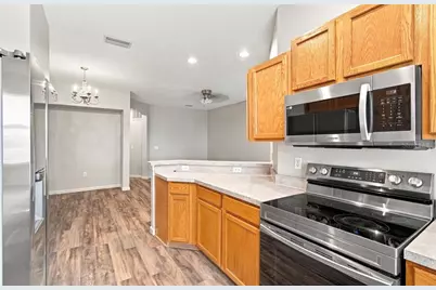 9904 Venetian River Way, Tampa, FL 33619 - Photo 8