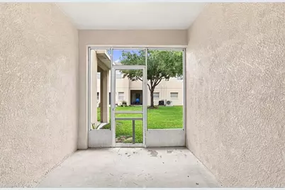 9904 Venetian River Way, Tampa, FL 33619 - Photo 50