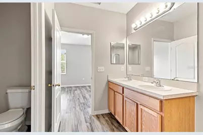 9904 Venetian River Way, Tampa, FL 33619 - Photo 40