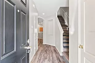 9904 Venetian River Way, Tampa, FL 33619 - Photo 10