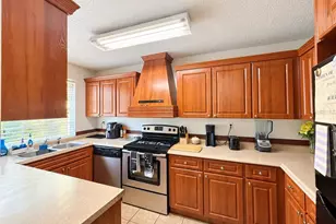 7535 Abonado Rd, Tampa, FL 33615 - Photo 4