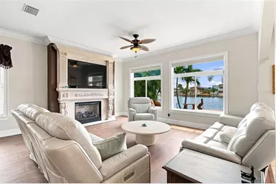 11220 8th Street E, Treasure Island, FL 33706 - Photo 14