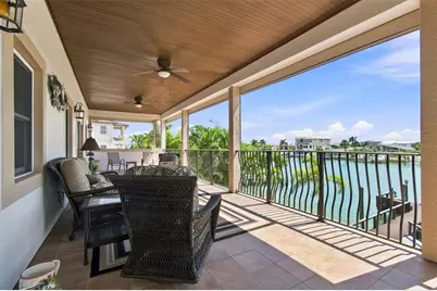 11220 8th Street E, Treasure Island, FL 33706 - Photo 50