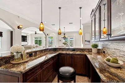 11220 8th Street E, Treasure Island, FL 33706 - Photo 18