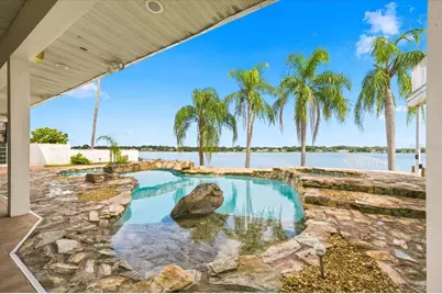 11609 Carrollwood Drive, Tampa, FL 33618 - Photo 14