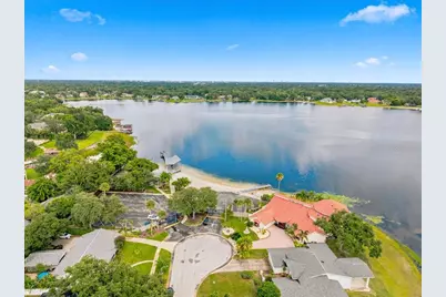 11609 Carrollwood Drive, Tampa, FL 33618 - Photo 4