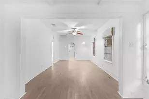 304 W Flora St, Tampa, FL 33604 - Photo 6